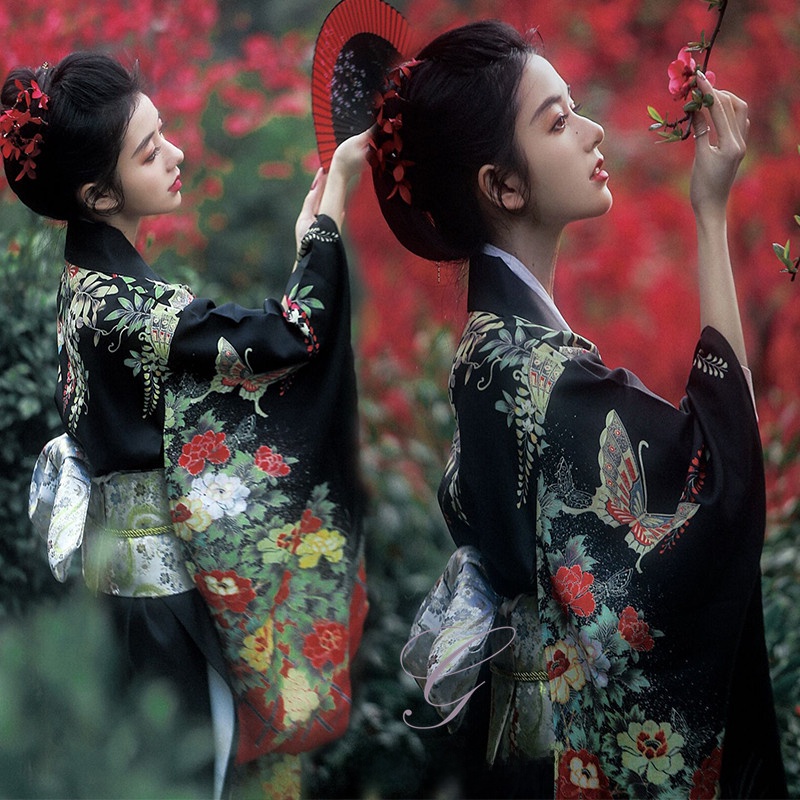 Photography Vintage - Dark Elegant Girl Kimono Photography Vintage