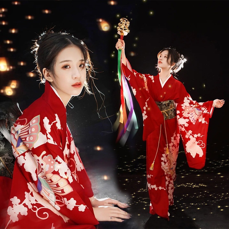 Dark Elegant Girl Kimono Photo - Photography Vintage avis et prix
